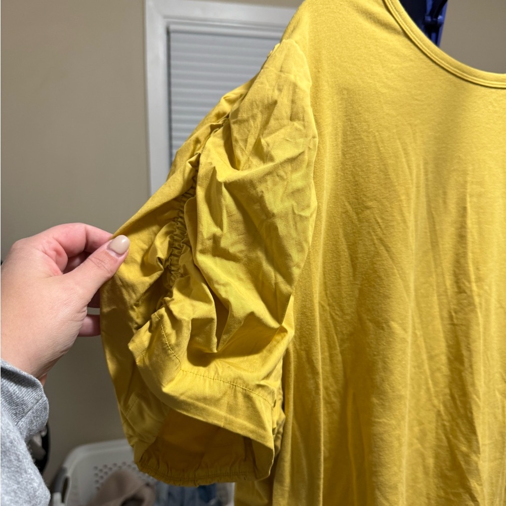 Lane Bryant Size 26/28 Mustard Yellow Puff Sleeve Top - Picture 2 of 5
